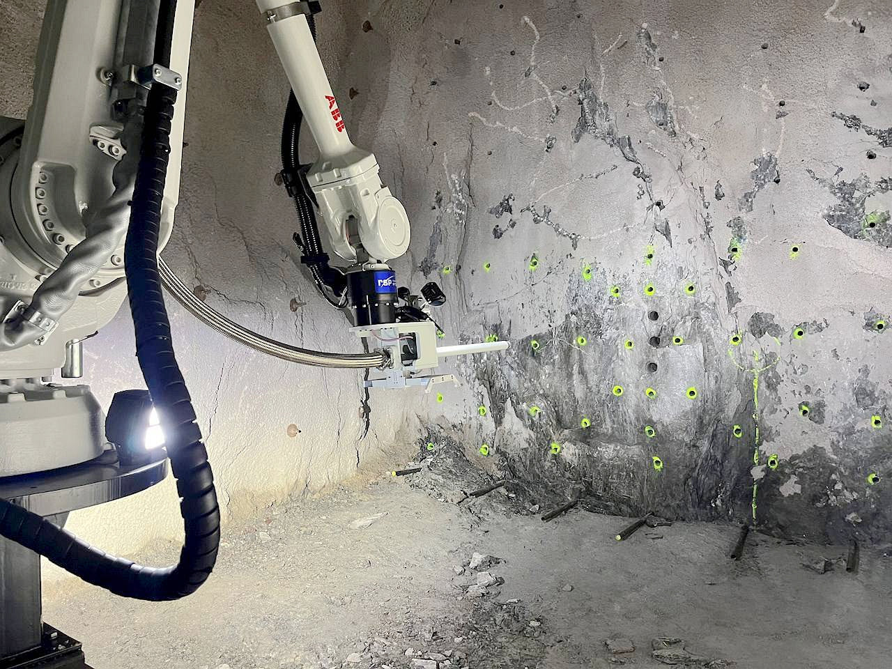 "Terobosan Robotik ABB: Perubahan Permainan untuk Keamanan Pertambangan"